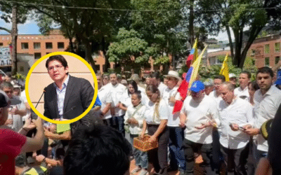 Ciudadanía se concentra en el Parque del Poblado para rechazar la violencia y mostrar su apoyo a Miguel Uribe Turbay