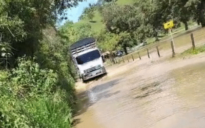 🚨 Emergencias en Amalfi y Yolombó por fuertes lluvias: deslizamientos e inundaciones 🌧️