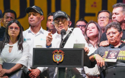 Petro en Medellín: “mani vacío” y amenazante