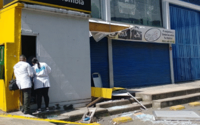 Atentado a cajero de Bancolombia en Copacabana: dos heridos y un sospechoso fugitivo