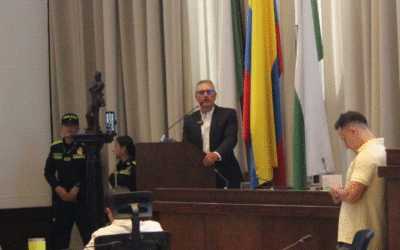 Gobernador de Antioquia propone fortalecer la autonomía regional ante el Concejo de Medellín