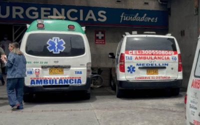 Incendio en la Clínica Fundadores de Medellín: evacúan a 61 pacientes y activan planes de emergencia hospitalaria