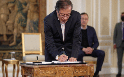 Petro firma decreto que cambia el reparto de tutelas contra el Presidente: ya no irán solo al Consejo de Estado