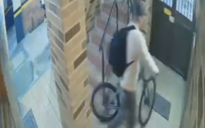 Ladrón se llevó una bicicleta en el barrio El Portal y quedó registrado en video