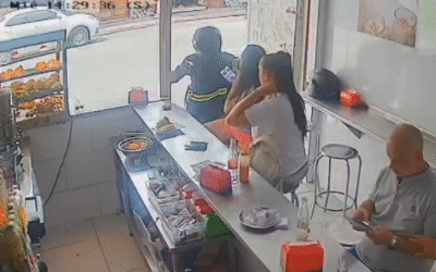 Intento de robo en pleno centro de Medellín terminó en forcejeo con la víctima