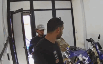 Delincuente armado intimida a un ciudadano en Belén y lo obliga a ingresar a su casa para robarlo