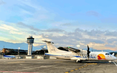Interferencia en frecuencia aérea generó restricciones en el aeropuerto: 13 vuelos demorados en plena Feria de las Flores
