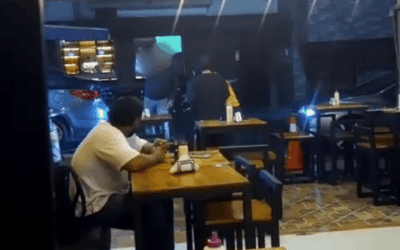 Denuncian a hombre que intimidó a trabajadora de un local comercial en Rionegro