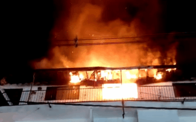 Incendio consume vivienda en Bello, sector Niquía