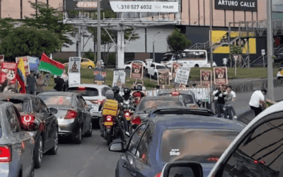 Ciudadanos protestan en la frontera entre Envigado y Sabaneta