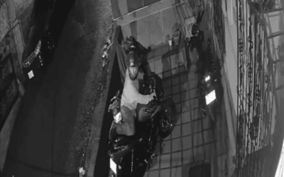 Robo de motocicleta en Robledo El Diamante