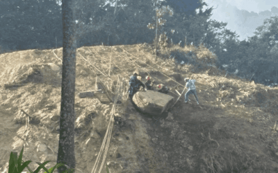 Reportan deslizamiento de rocas en la loma de Los Balsos