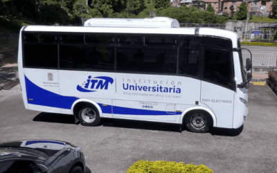 El ITM estrena los primeros buses eléctricos ensamblados en Colombia y transforma la movilidad estudiantil en Medellín