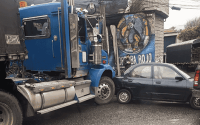 Choque múltiple en el barrio Córdoba, en Robledo