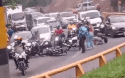 Accidente de tránsito en la variante de Caldas deja una persona lesionada