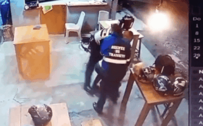 Indignación por agresión de agentes de tránsito a un ciudadano en El Carmen de Viboral