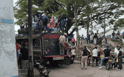 Gobernador de Antioquia atribuye desplazamientos en Briceño a enfrentamientos entre el Clan del Golfo y disidencias de las Farc