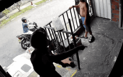 Robo a mano armada en Robledo La Campiña: delincuentes en moto despojan de sus pertenencias a un ciudadano