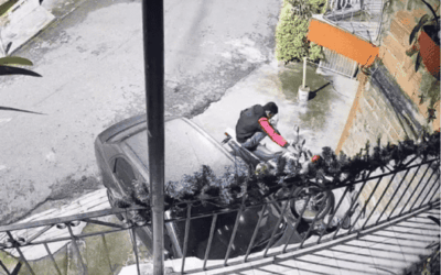 Un intento de hurto quedó registrado en cámaras de seguridad en Manrique Oriental