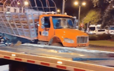 Movilidad reducida en la glorieta de la 80 con la 35 por volcamiento de camión