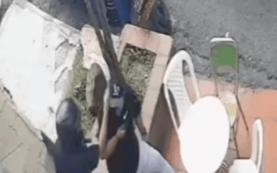 En video quedó registrado un violento hurto en La Milagrosa