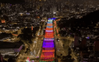 La ciudad de Medellín deslumbró con su alumbrado navideño 2025
