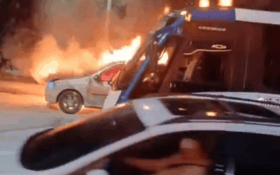 Vehículo se incendió en la Regional, a la altura de la unidad deportiva Tulio Ospina en Bello