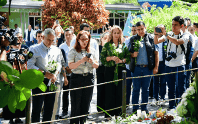 “Oramos para que las familias tengan sosiego”: gobernador de Antioquia visitó el Liceo Antioqueño de Bello
