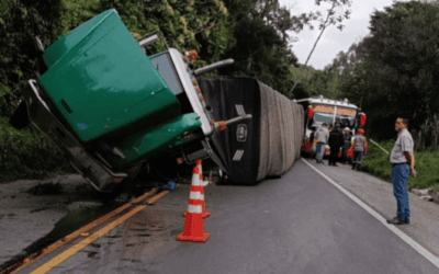 Accidente de tránsito genera congestión en la vía Hatillo – Donmatías