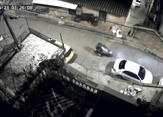 Alerta en Manrique: roban motocicleta en plena vía pública