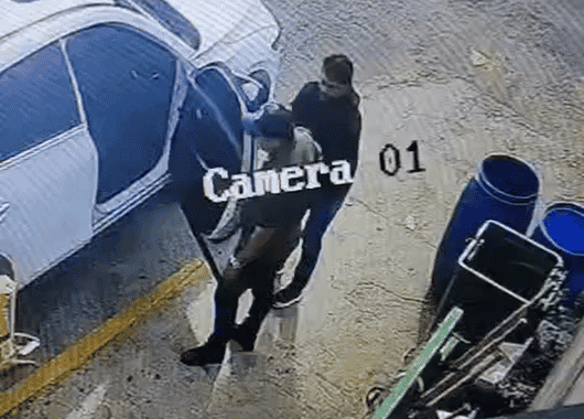 ¡Atraco a mano armada en Copacabana quedó grabado en video!